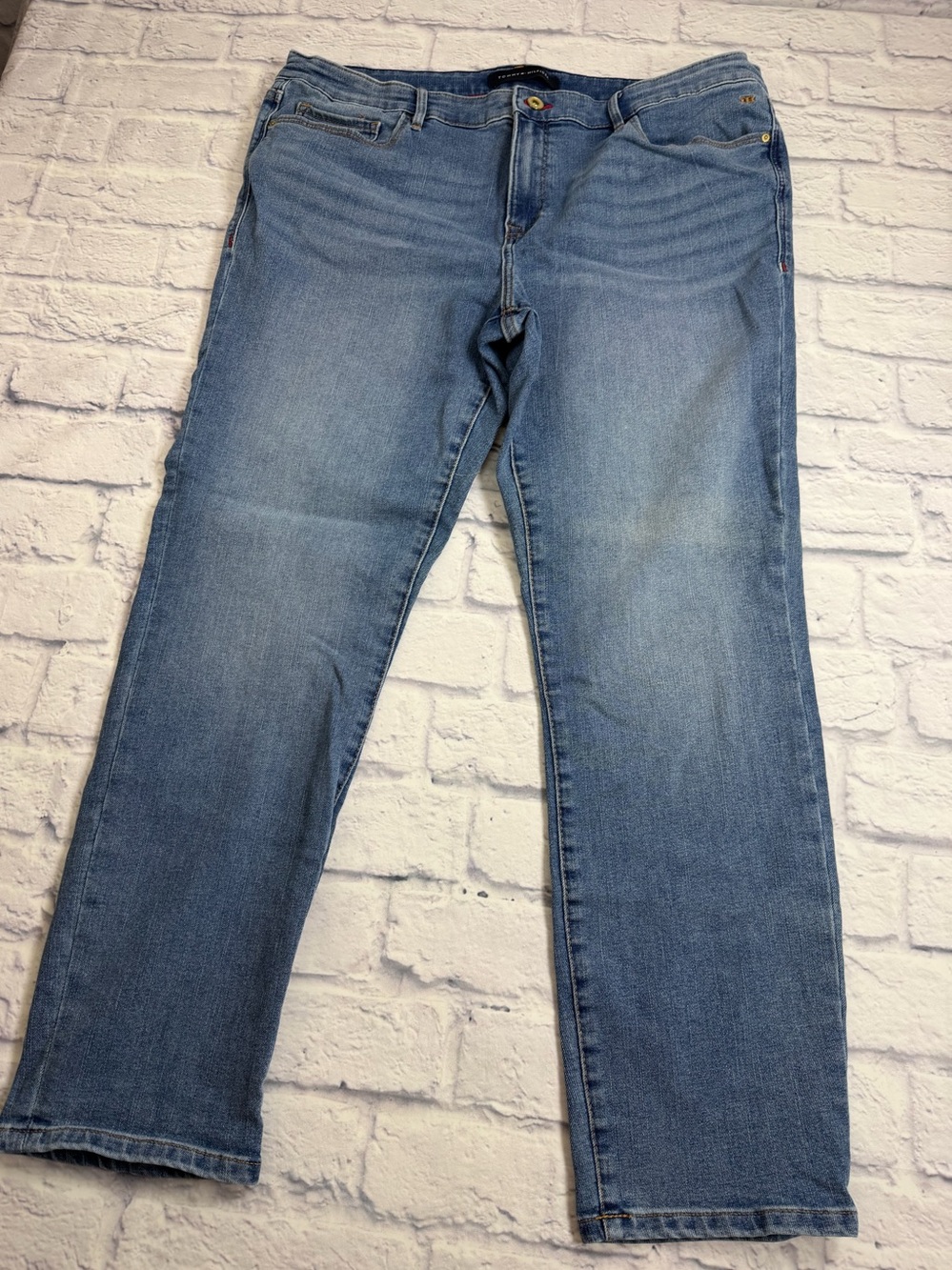 Tommy Hilfiger Light Blue Straight Leg Denim Jeans. Size 16. Preppy.